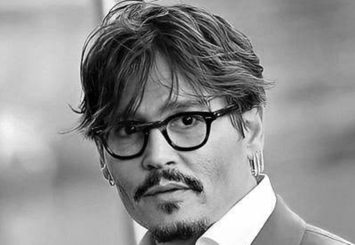 Johnny Depp  rockstar di Hollywood e divo contemporaneo.  Lunedì 28 Novembre (ore 16.30) presso la Mediateca la presentazione del libro di Linda Cetrullo,  Ingresso libero
